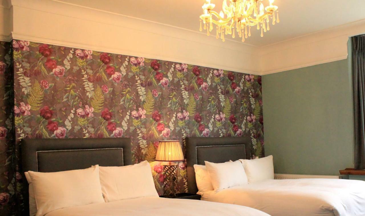 Kings Arms Hotel Brentford Bagian luar foto