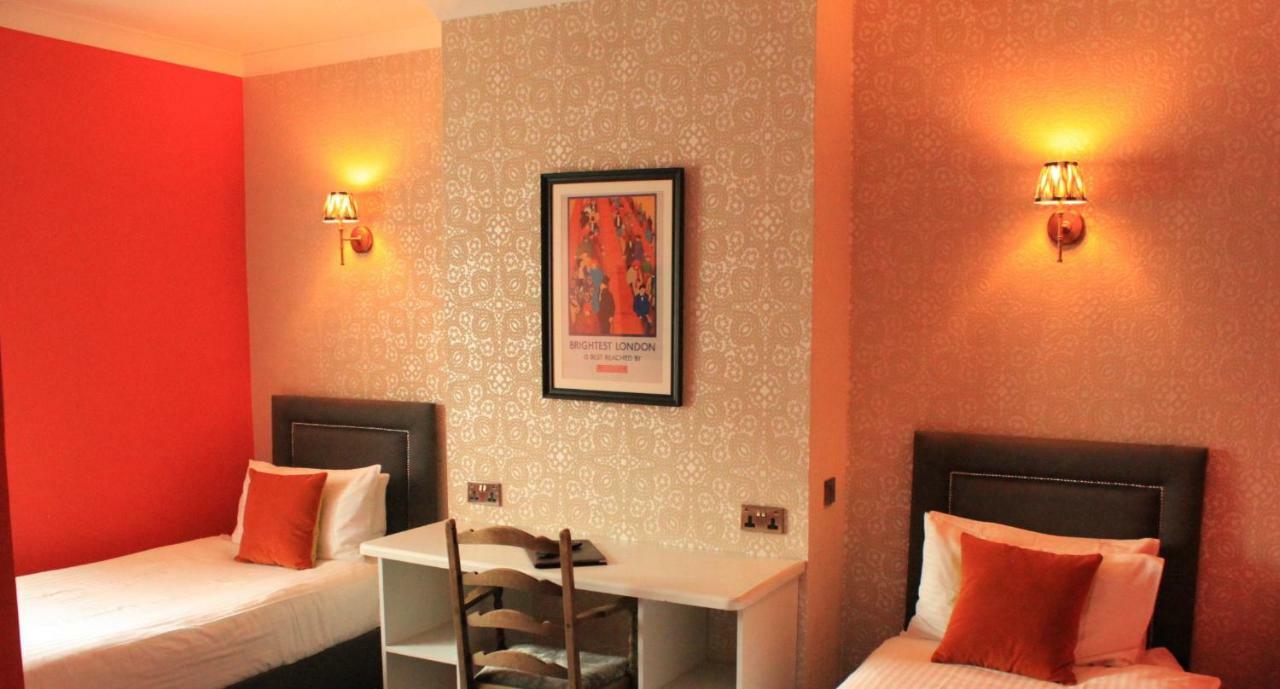 Kings Arms Hotel Brentford Bagian luar foto