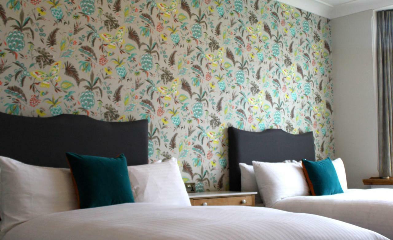Kings Arms Hotel Brentford Bagian luar foto