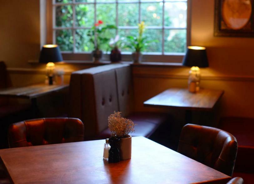Kings Arms Hotel Brentford Bagian luar foto